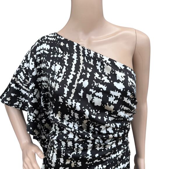 St. John Black & White One Shoulder Ruched Dress, Size 4, Cocktail Party - Picture 2 of 9